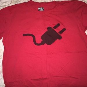 Plug Tee